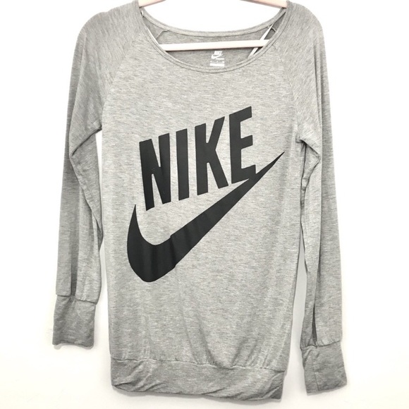 nike long sleeve graphic tee